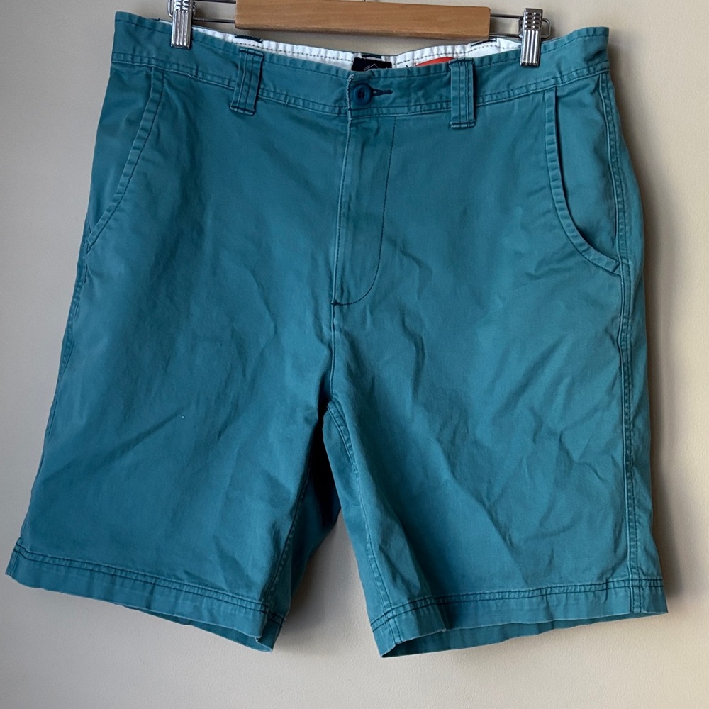 St. John's Bay Men's Teal Blue Flat Front Shorts